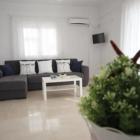 Nefeli Apartment