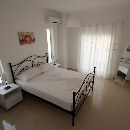 Nefeli Apartamento Sarandë