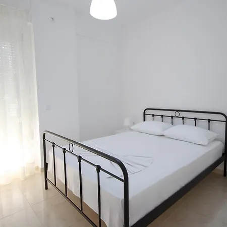 Nefeli Appartement *